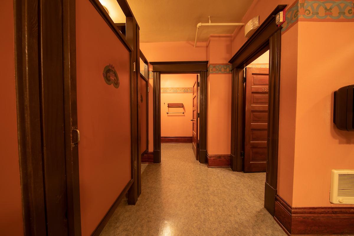 Mcmenamins Hotel Oregon Макминнвилл Экстерьер фото