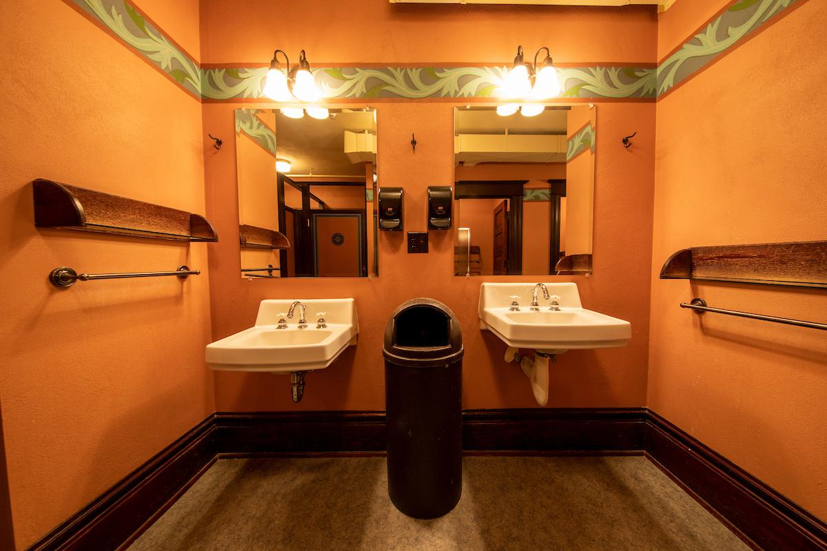 Mcmenamins Hotel Oregon Макминнвилл Экстерьер фото