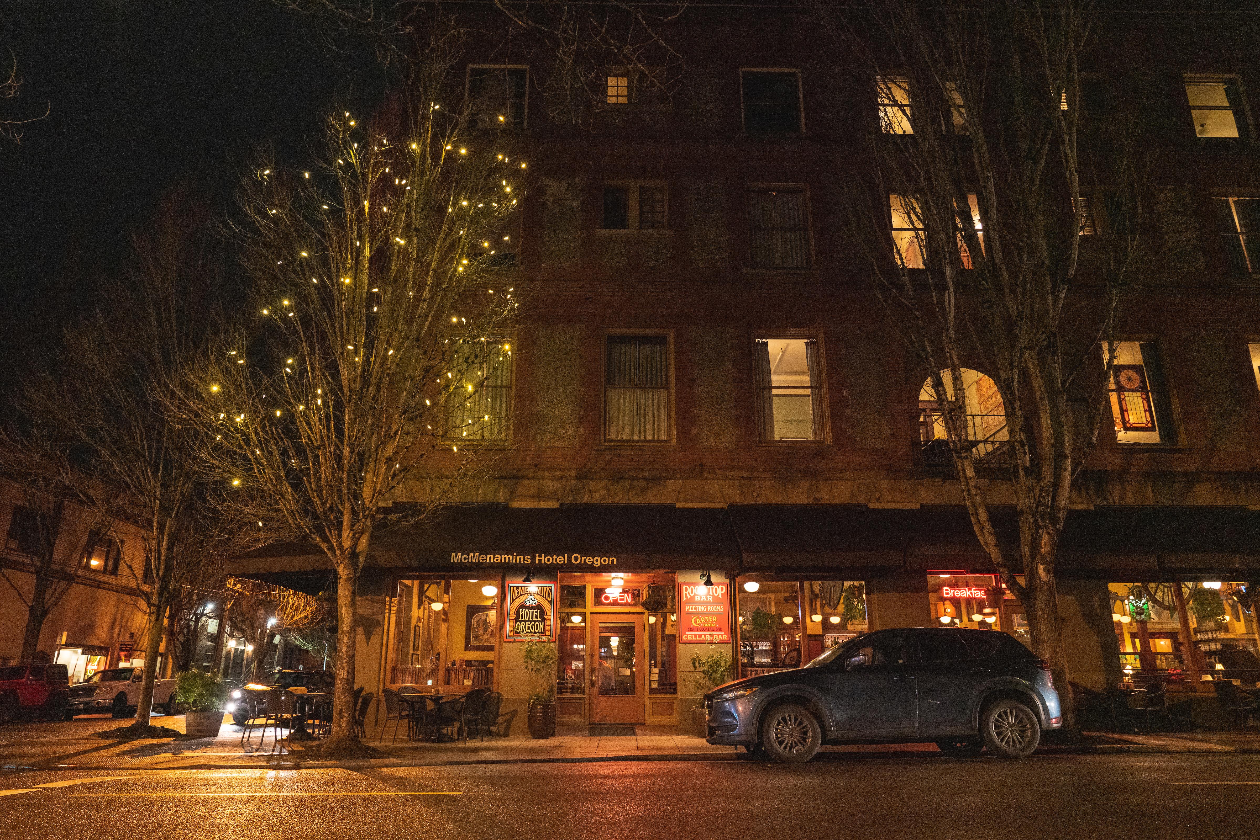 Mcmenamins Hotel Oregon Макминнвилл Экстерьер фото