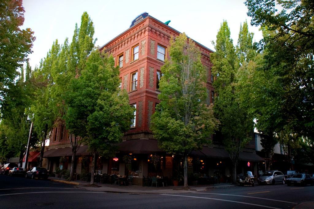 Mcmenamins Hotel Oregon Макминнвилл Экстерьер фото